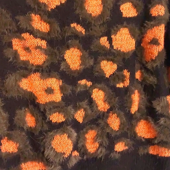 Molly Bracken Animal Print Sweater - Picture 2 of 6